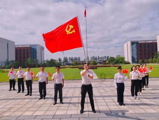 铁路部门提供“静音车厢”服务组列车新增35列